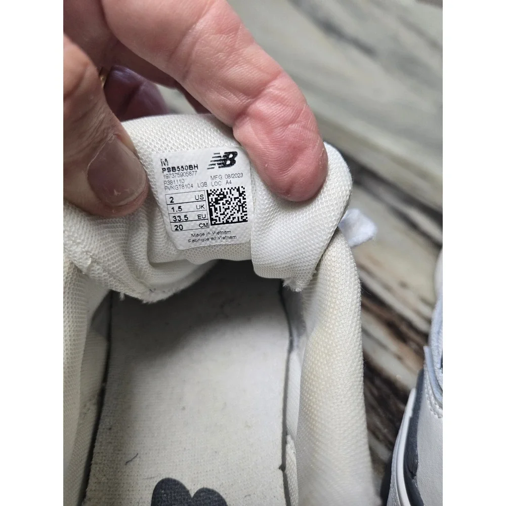 New Balance 550 Kids Sneakers White Black PSB550BH Size 2 US Youth Low Top
